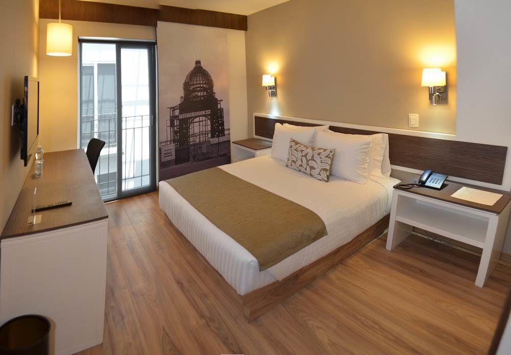 Hotel Plaza Revolucion Mexico City Room photo